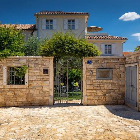 Family Villa Elizabeta With Pool In Umag Cepljani Екстериор снимка