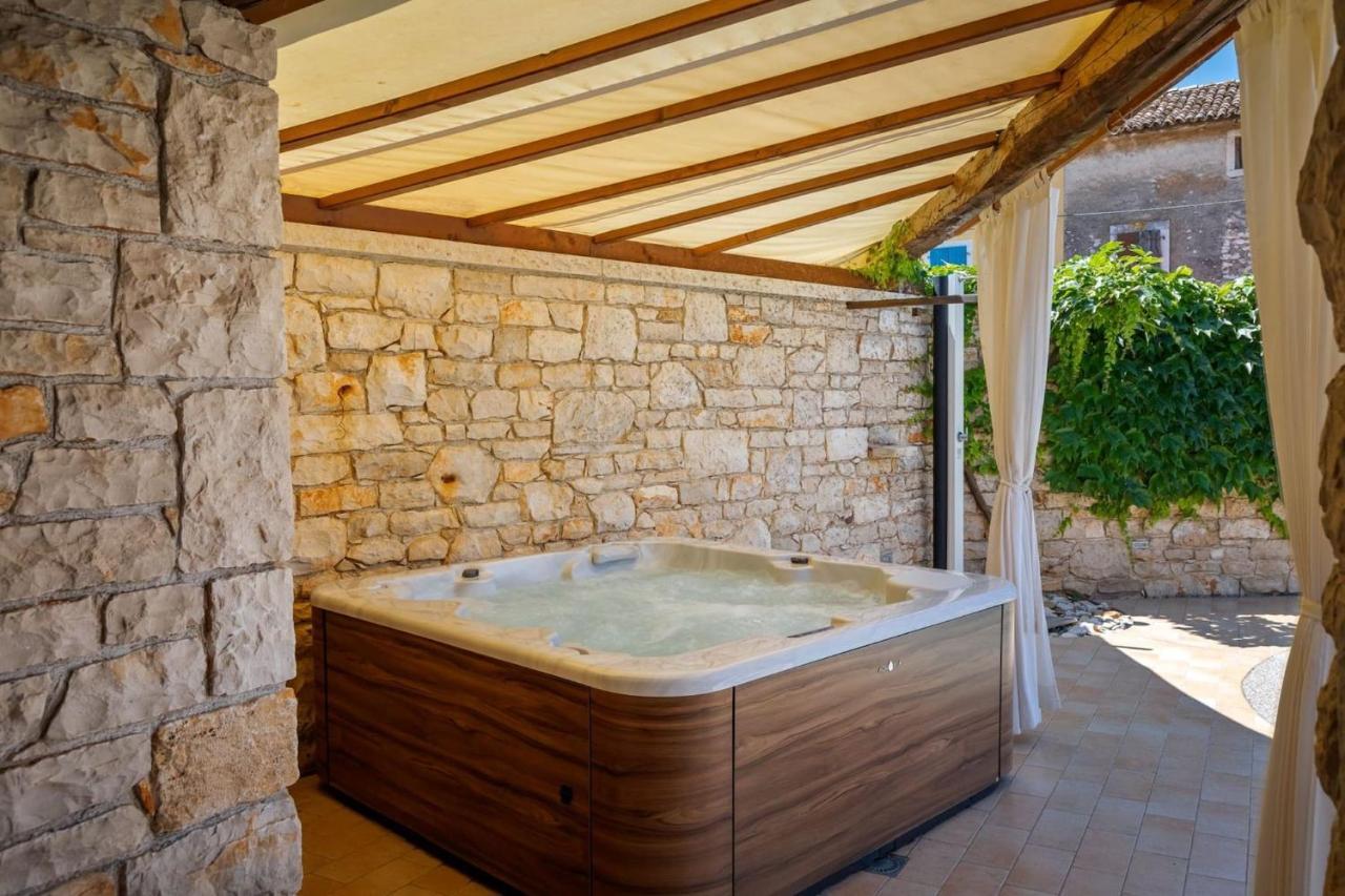 Family Villa Elizabeta With Pool In Umag Cepljani Екстериор снимка