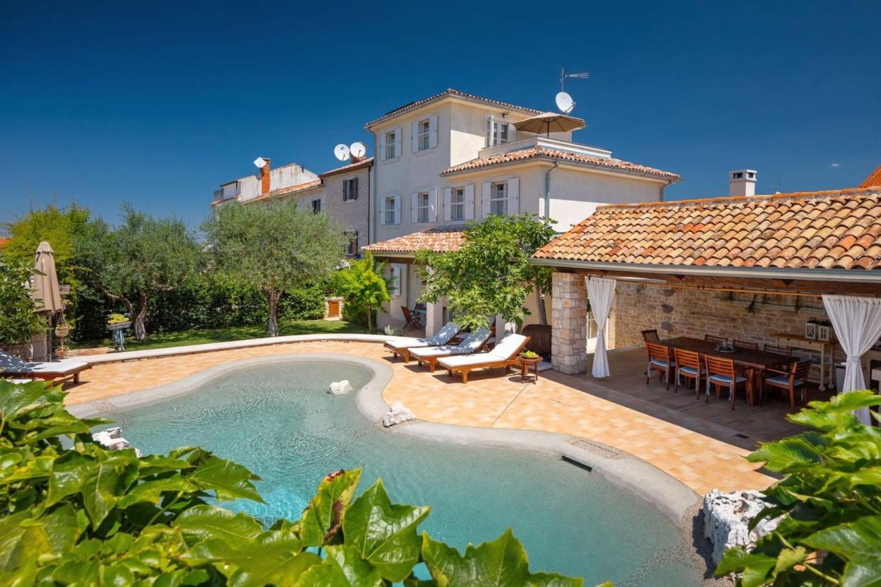 Family Villa Elizabeta With Pool In Umag Cepljani Екстериор снимка