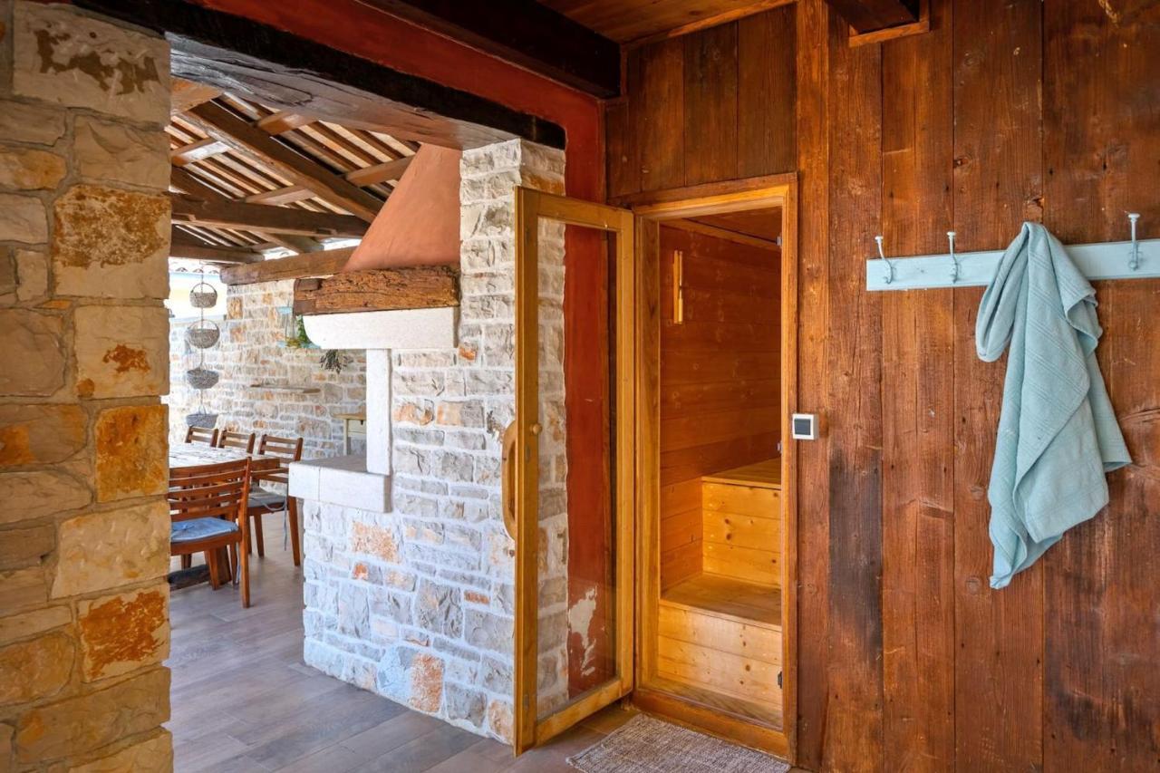 Family Villa Elizabeta With Pool In Umag Cepljani Екстериор снимка