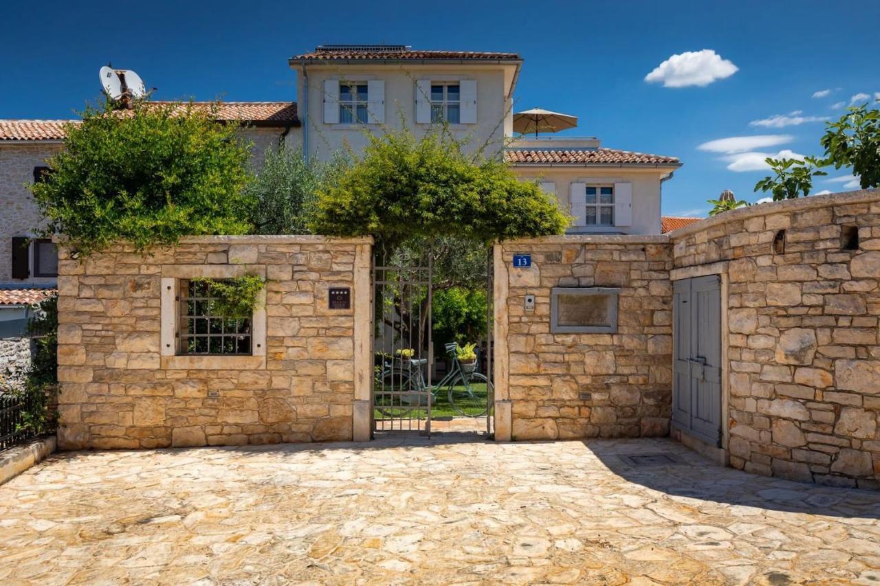 Family Villa Elizabeta With Pool In Umag Cepljani Екстериор снимка